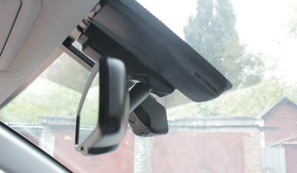 redpower_dvr-uni3-n_in_car_1